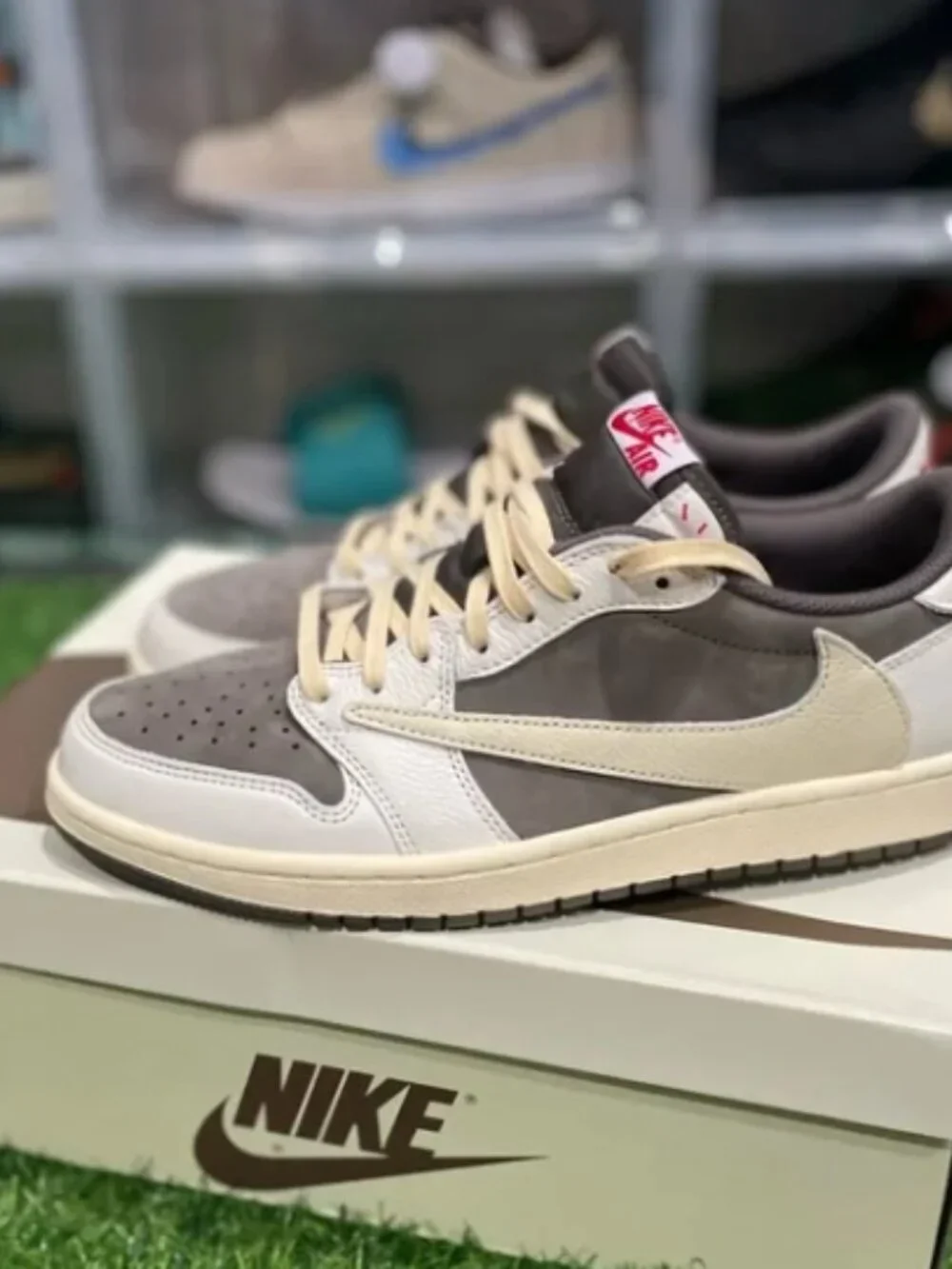 Jordan 1 Low Travis Scott Reverse Mocha Shoes